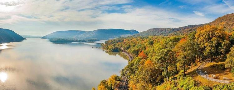 Hudson River Autumn